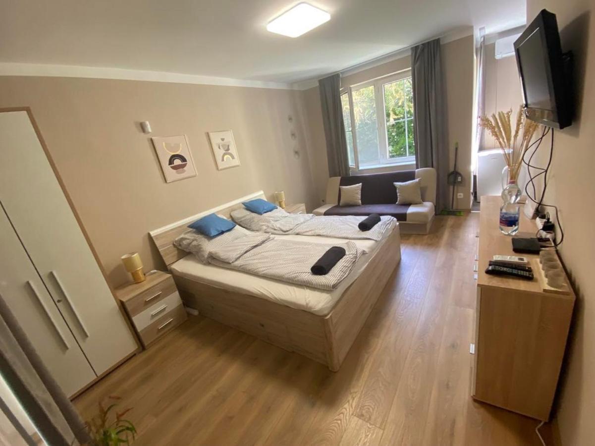 Mediterran Apartman With Pool Siofok Dış mekan fotoğraf